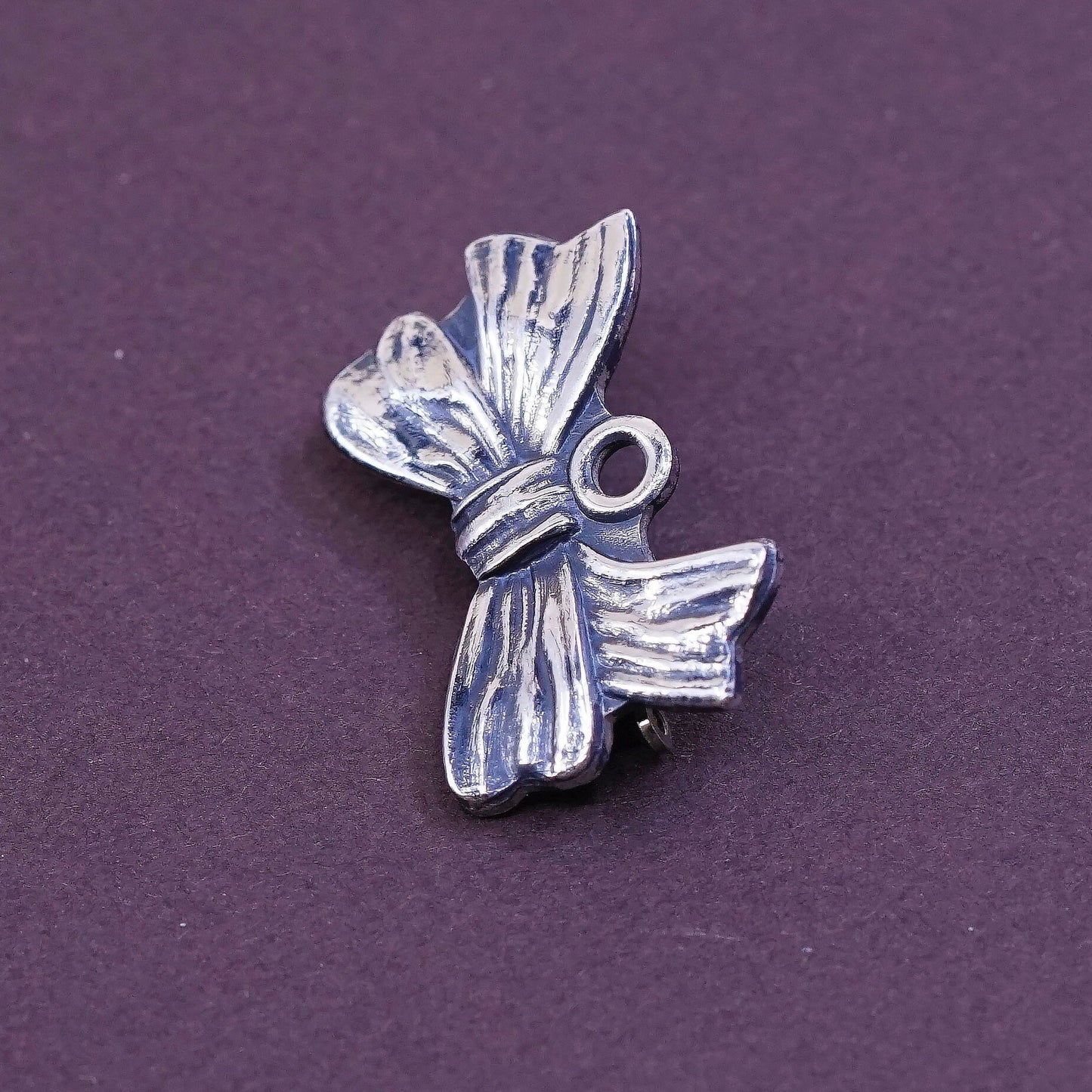 Vintage handmade sterling 925 silver bow ribbon tie shaped brooch, stamped sterling