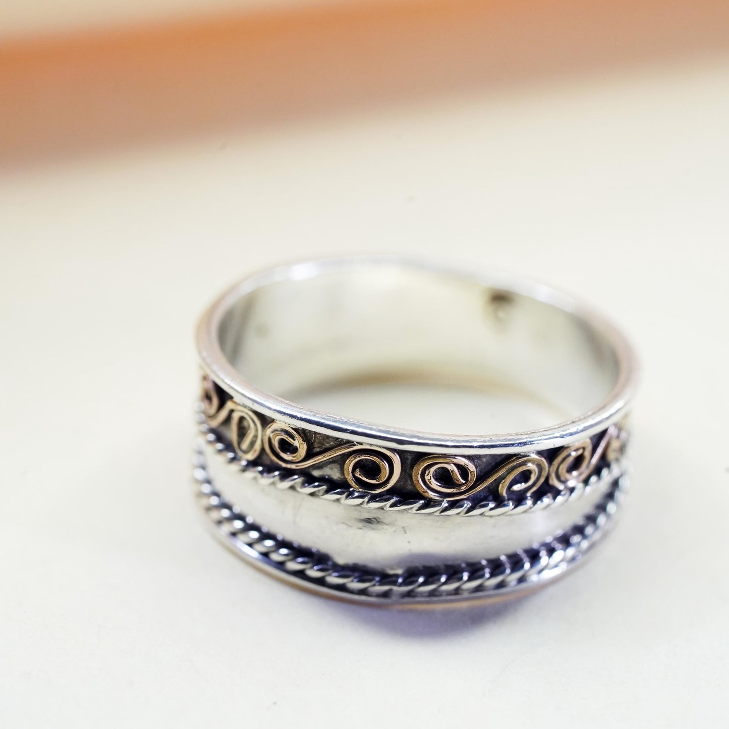 Size 5.5, Vintage two tone Sterling silver ring, 925 band with copper spiral