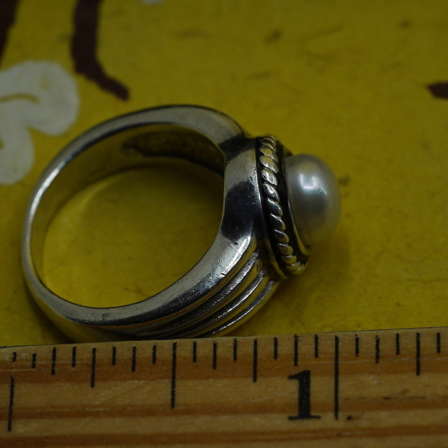 Size 7, vintage Sterling 925 silver handmade ring with freshwater pearl