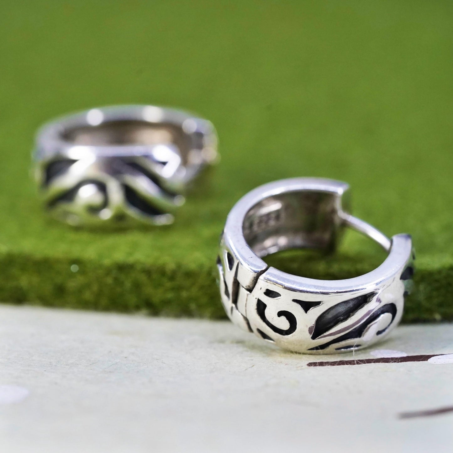 Vintage Silpada Sterling 925 Silver textured Hoop Huggie Earrings