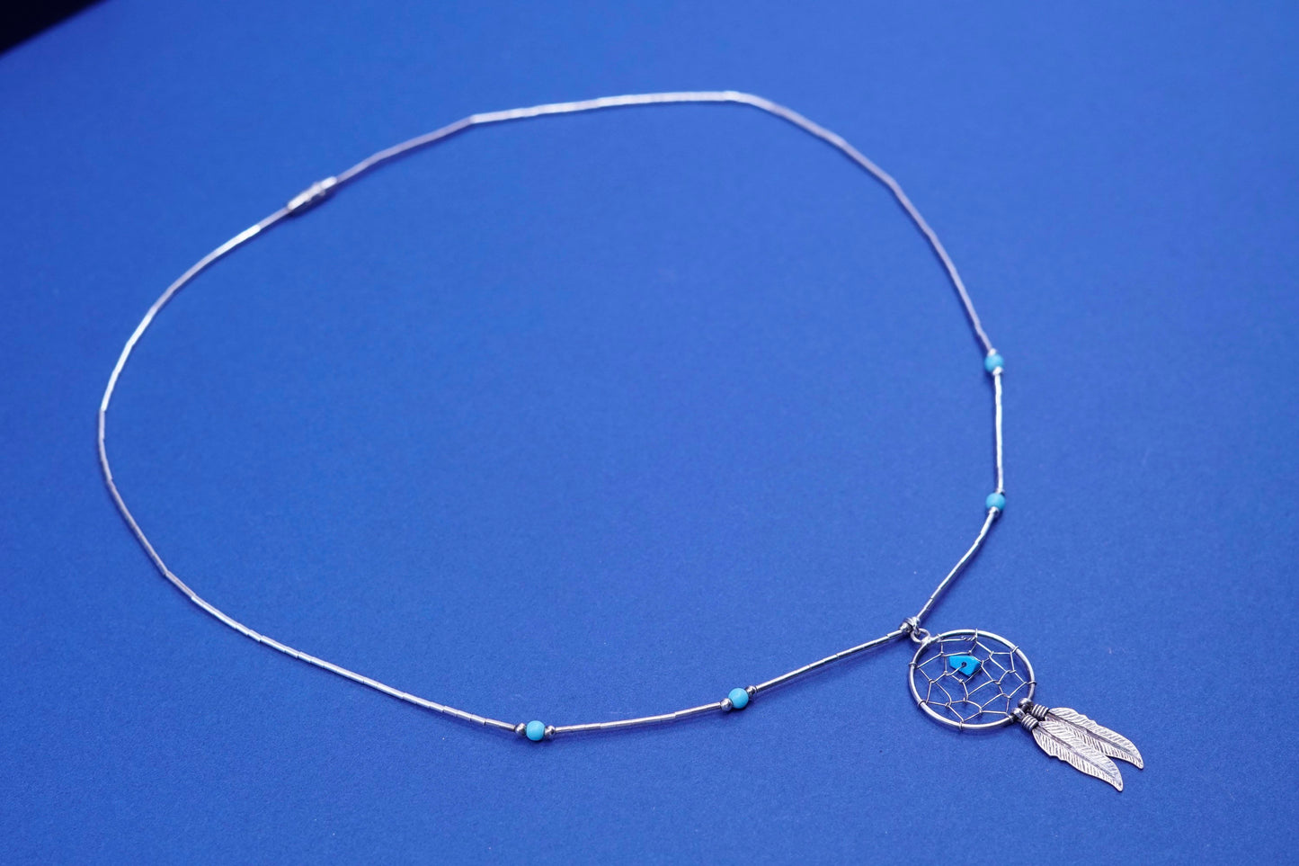 18”, Native Navajo Sterling 925 liquid silver chain turquoise N feather pendant
