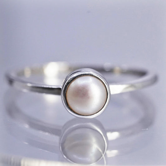 Size 8, vintage Sterling 925 silver handmade stackable ring with pearl