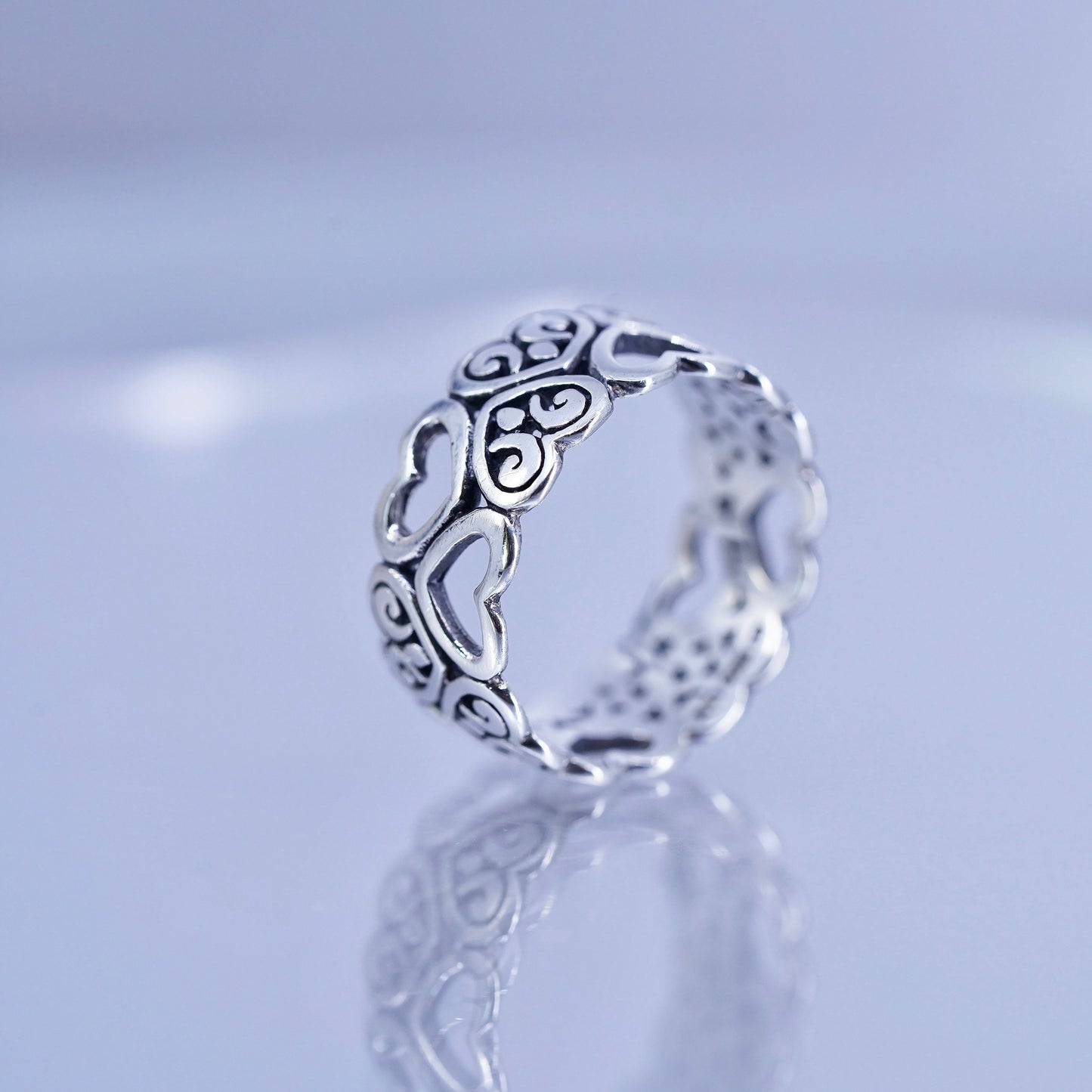 Size 8.5, VTG southwestern Sterling 925 silver wedding ring, wide heart band