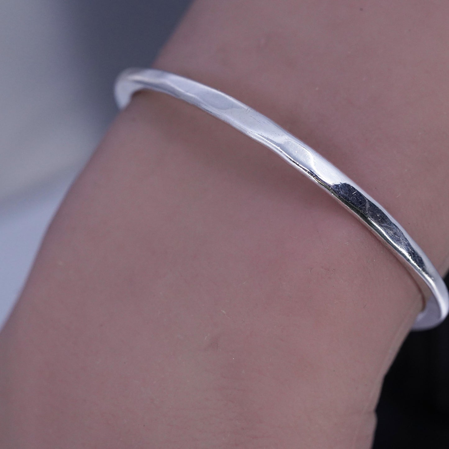 6", VTG Native American Sterling 925 silver handmade bracelet, hammered cuff