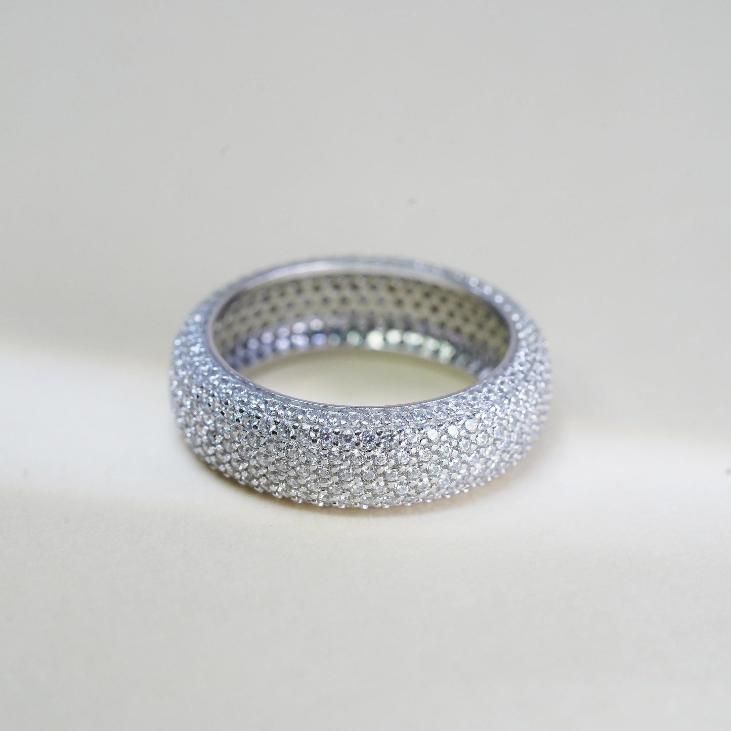 Size 6.5, Vintage Sterling silver fashion ring, 925 silver band with cluster cz