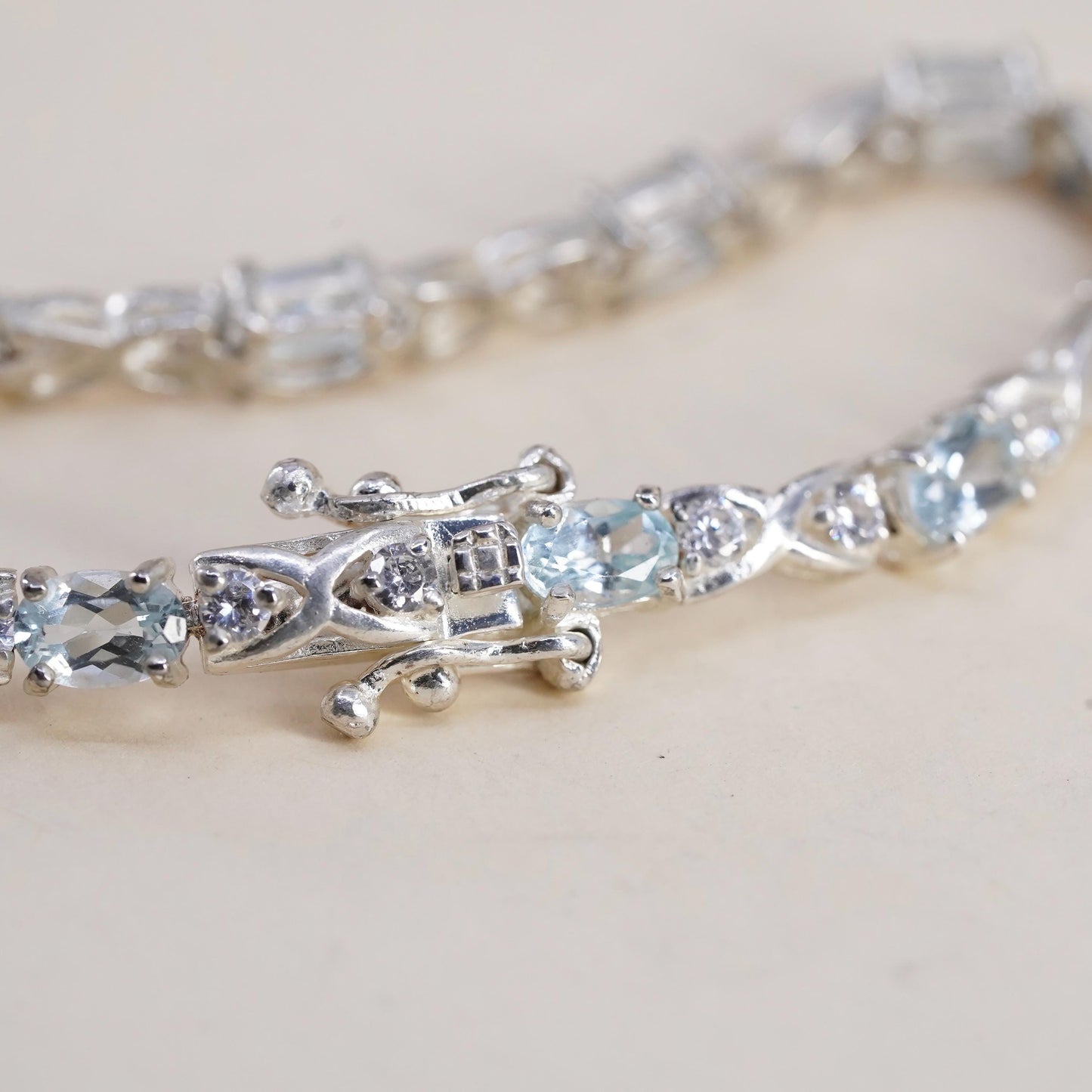 6.75", Vintage Sterling 925 silver tennis bracelet with cluster topaz