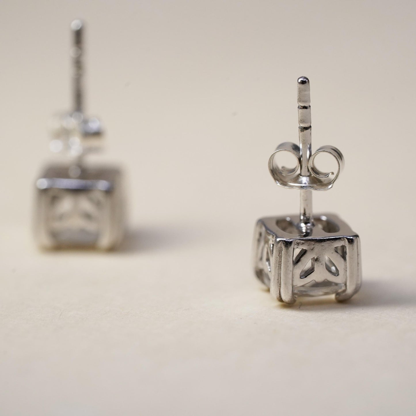 vintage Sterling 925 silver studs earrings with clear crystal