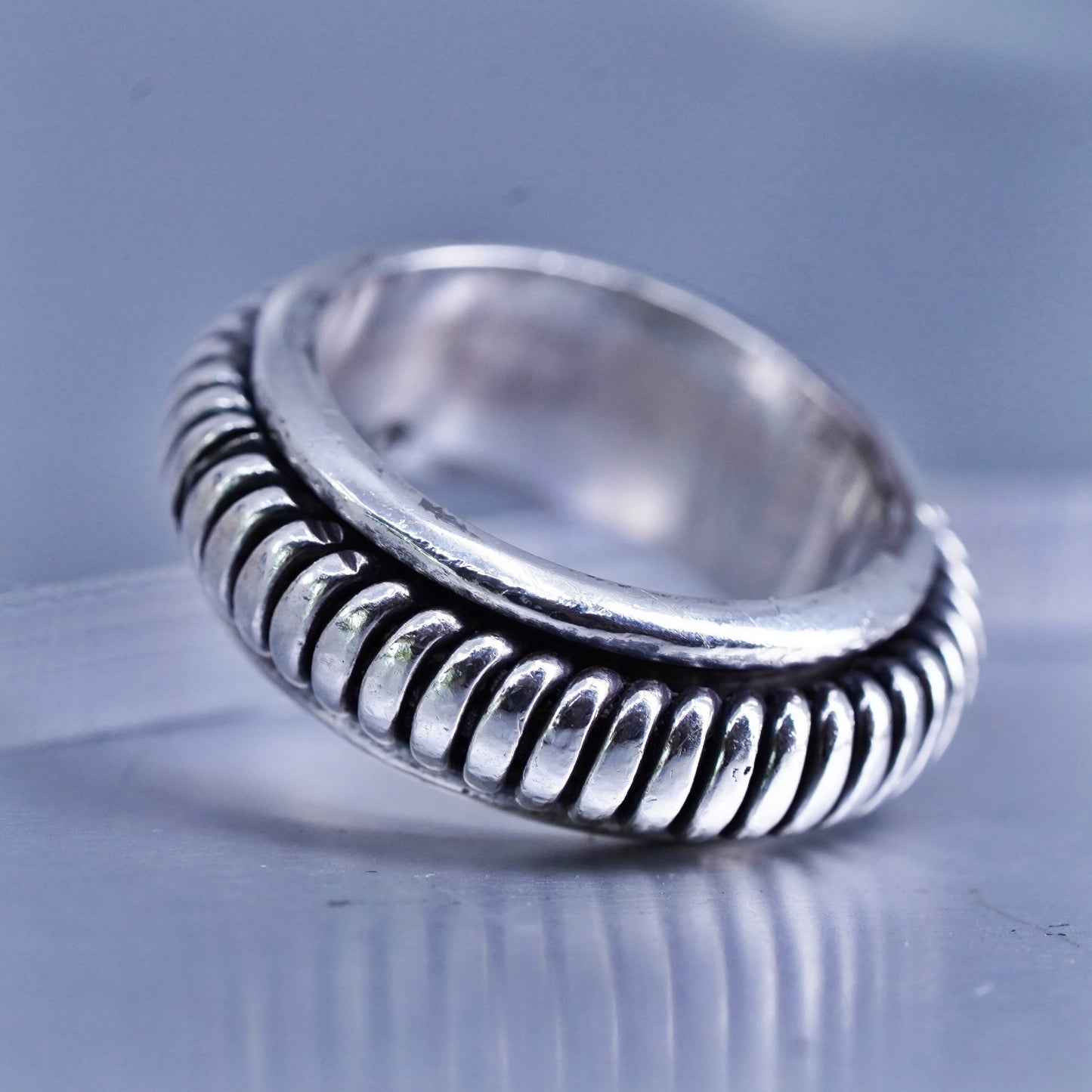 Size 6, southwestern Mexican Sterling 925 silver ring, spinner ribbed band