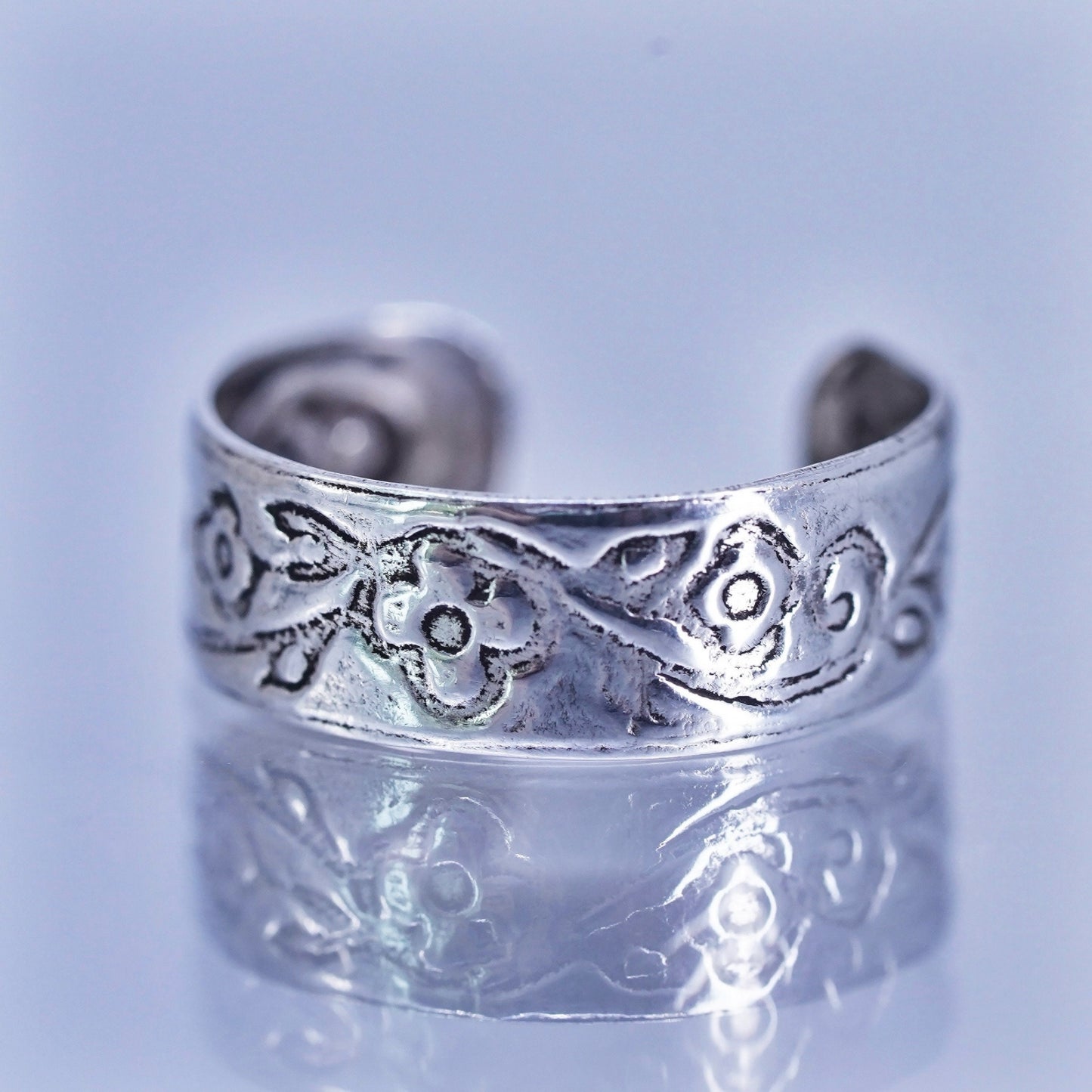 Size 3.5 vintage southwestern Sterling 925 silver handmade ring, textured band