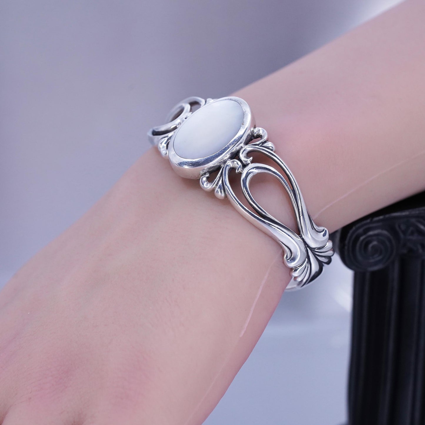 6”, vintage Kabana Sterling 925 silver bracelet, cuff with oval mother of pearl