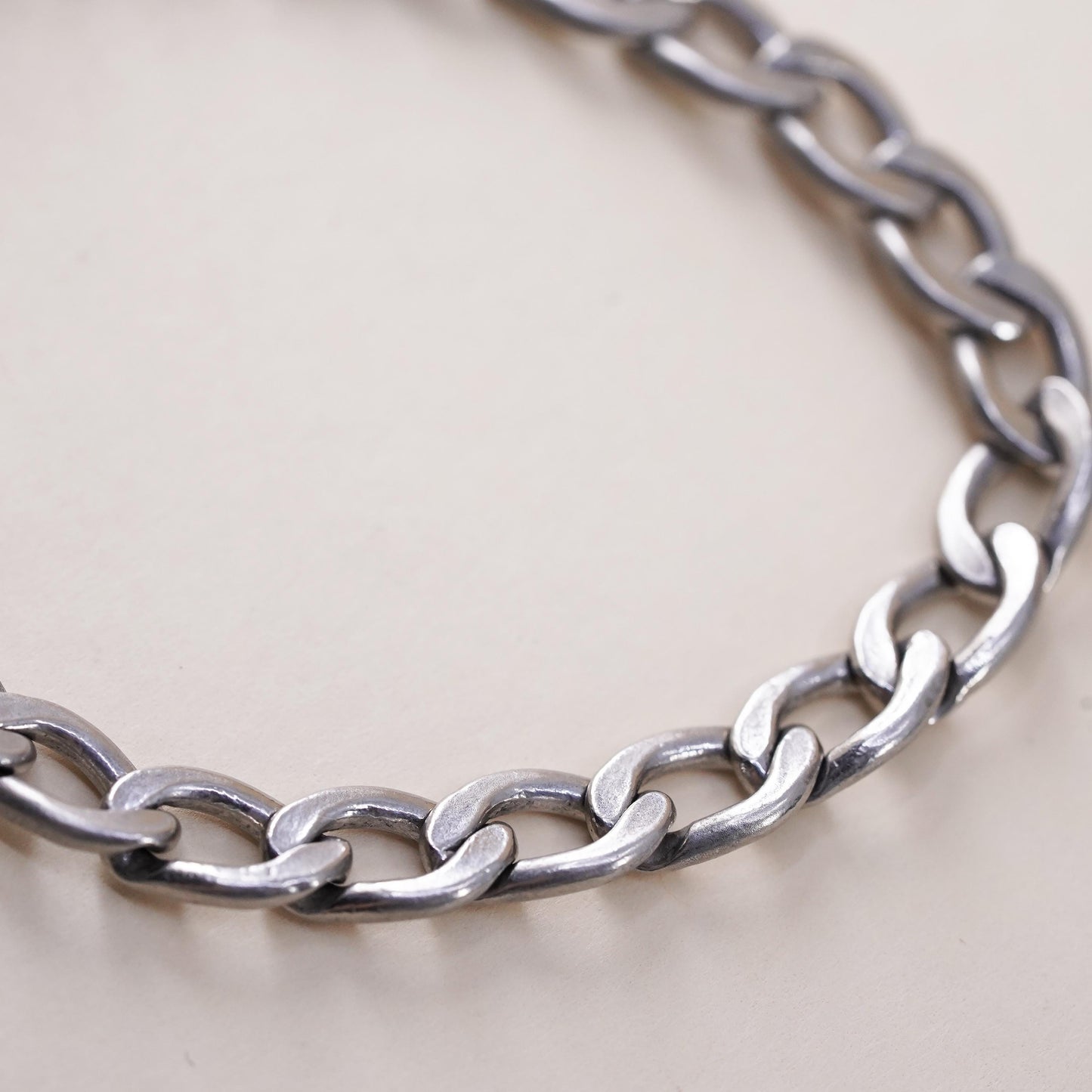 7”, Vintage Winaro sterling 925 silver bold solid curb bracelet secure chain