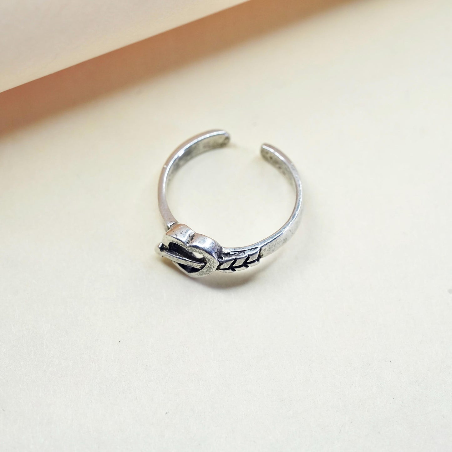 Size 3, vintage Sterling silver handmade ring, 925 heart arrow open band