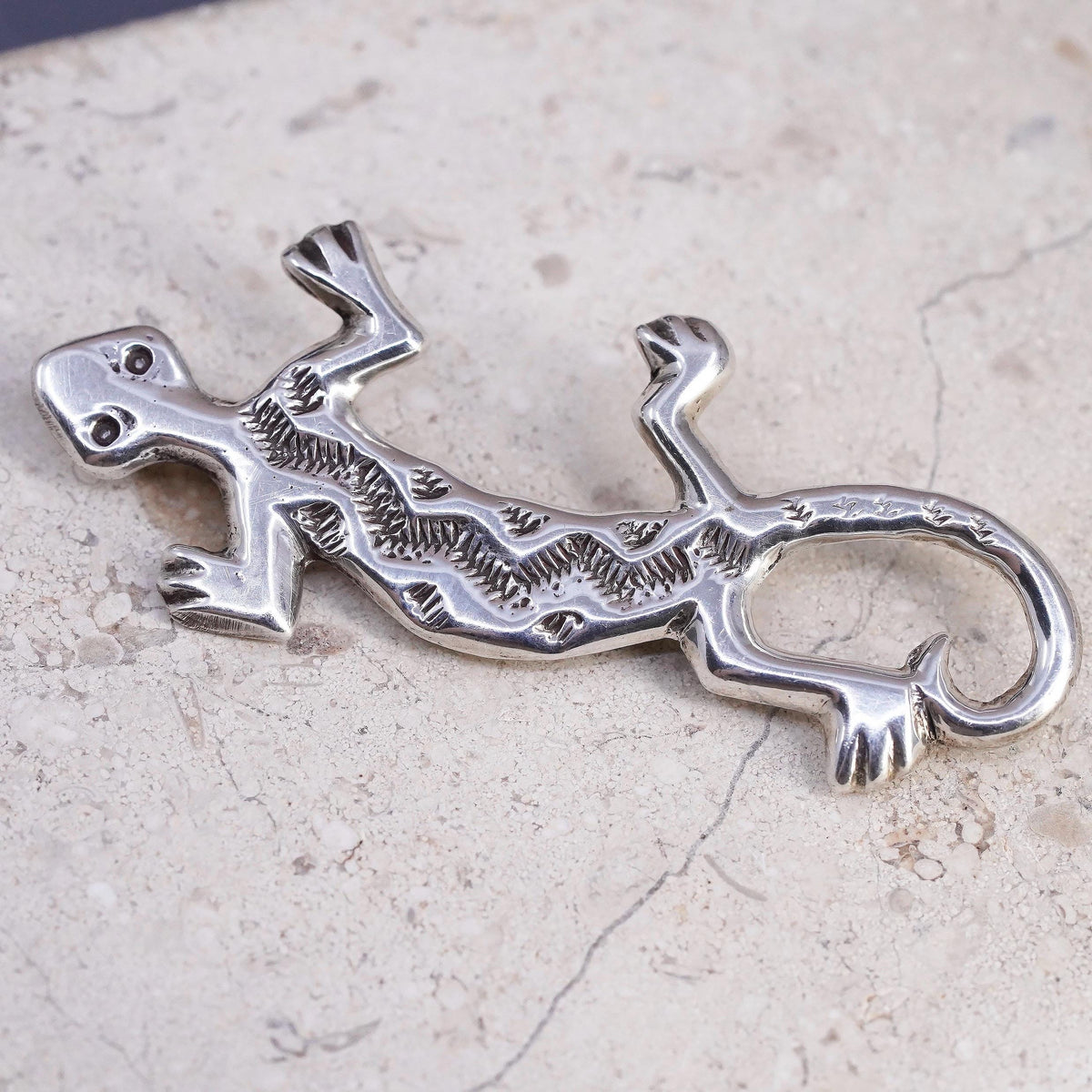 Vintages Native American sterling silver handmade brooch 925 lizard pendant pin