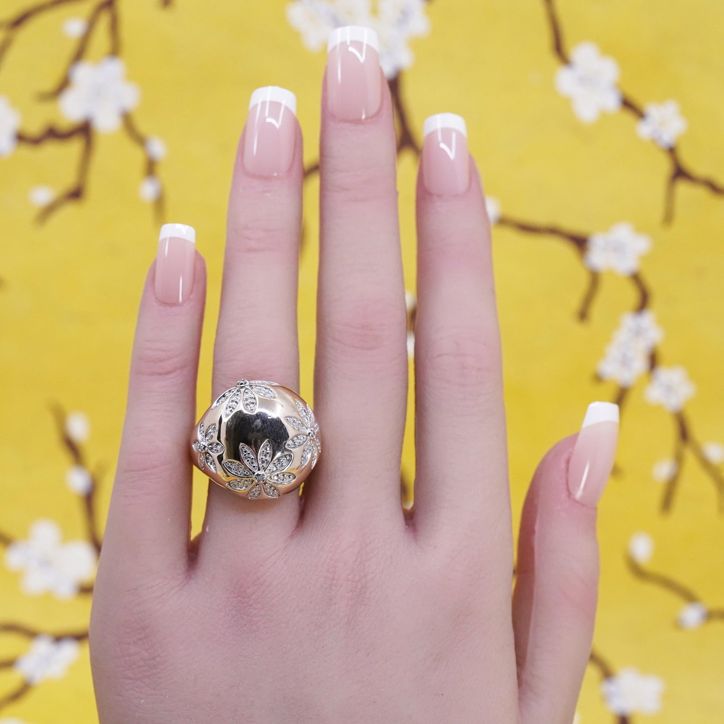 Size 8.25, vermeil yellow gold Sterling 925 silver dome ring diamond flowers
