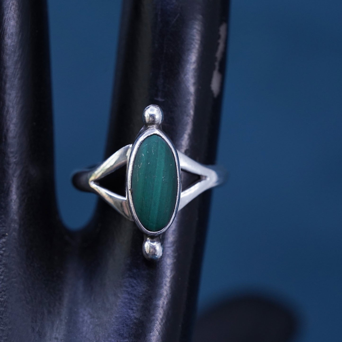 Size 4.25, Native American Anthony Honahnie Sterling 925 silver ring malachite