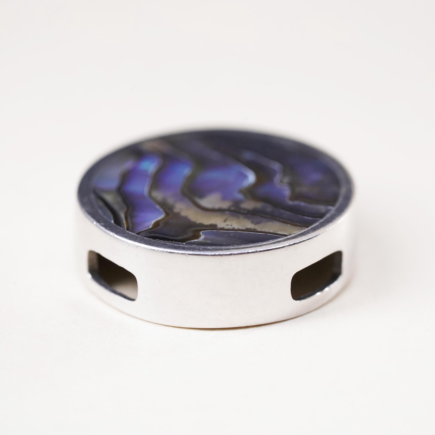 Vintage sterling 925 silver handmade circle pendant with abalone inlay