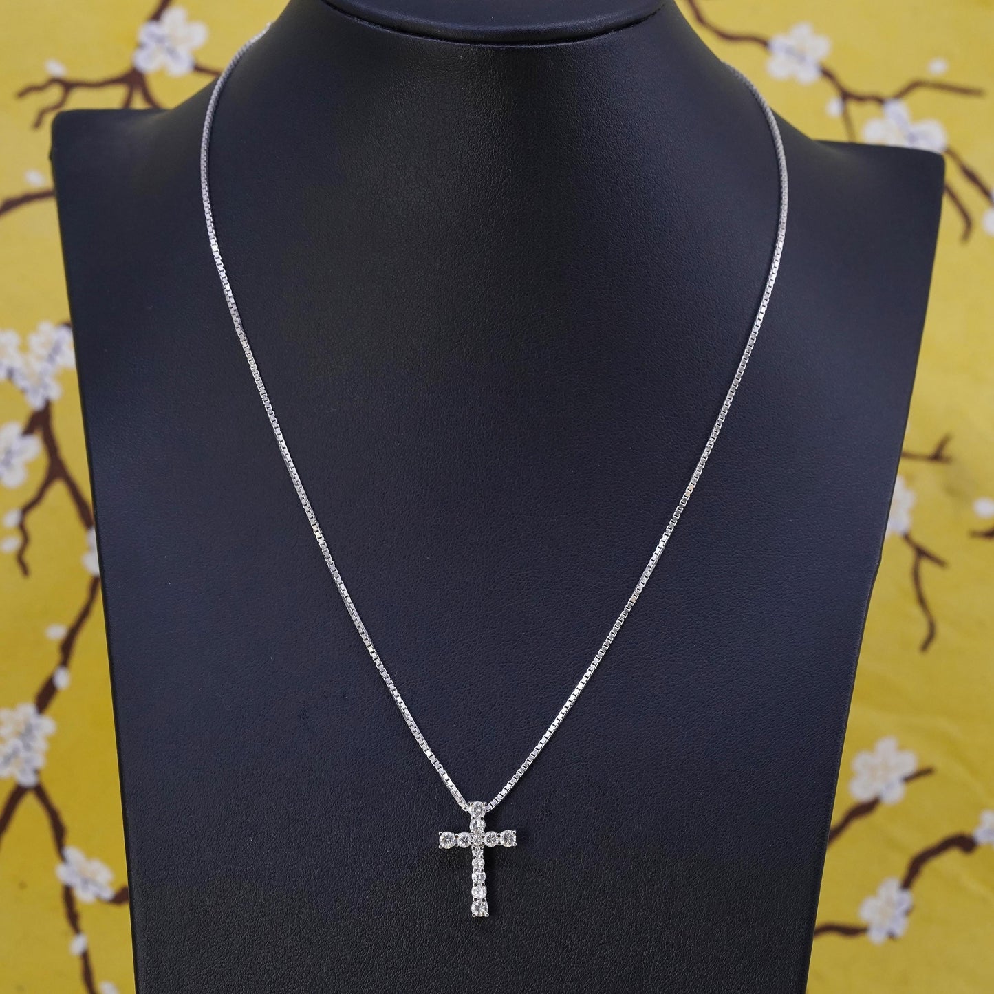 18", 1mm, vintage Sterling 925 Silver box chain necklace with cross pendant