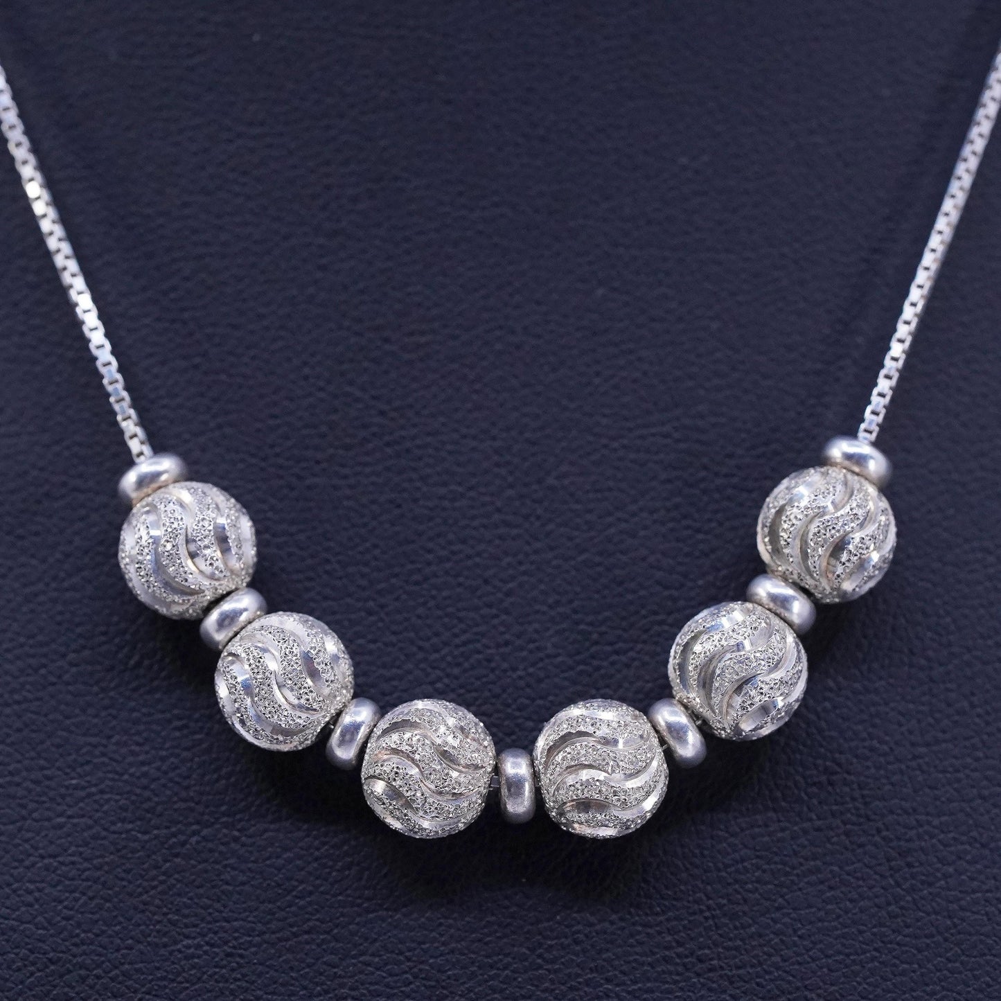 16” Italian Sterling 925 silver box chain necklace with textured beads pendant