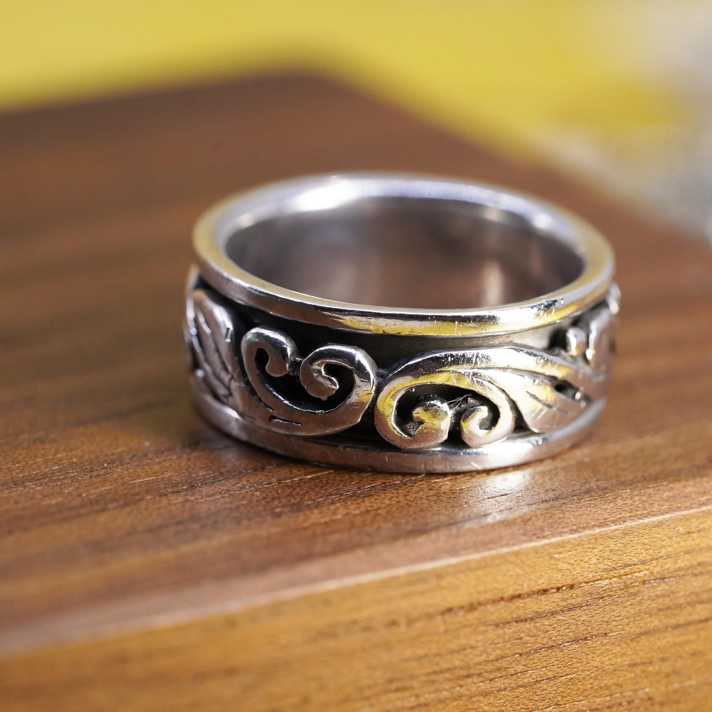 Size 7.5, vintage Sterling silver prayer ring, 925 spinner sprial band