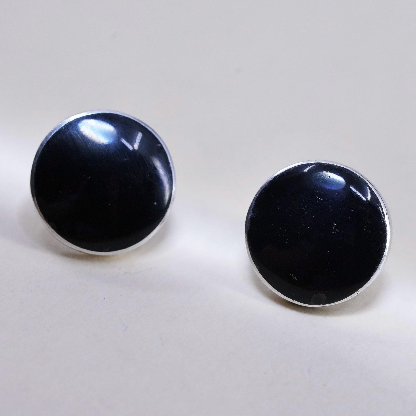 Vintage southwestern Sterling silver handmade earrings, 925 round studs w/ onyx