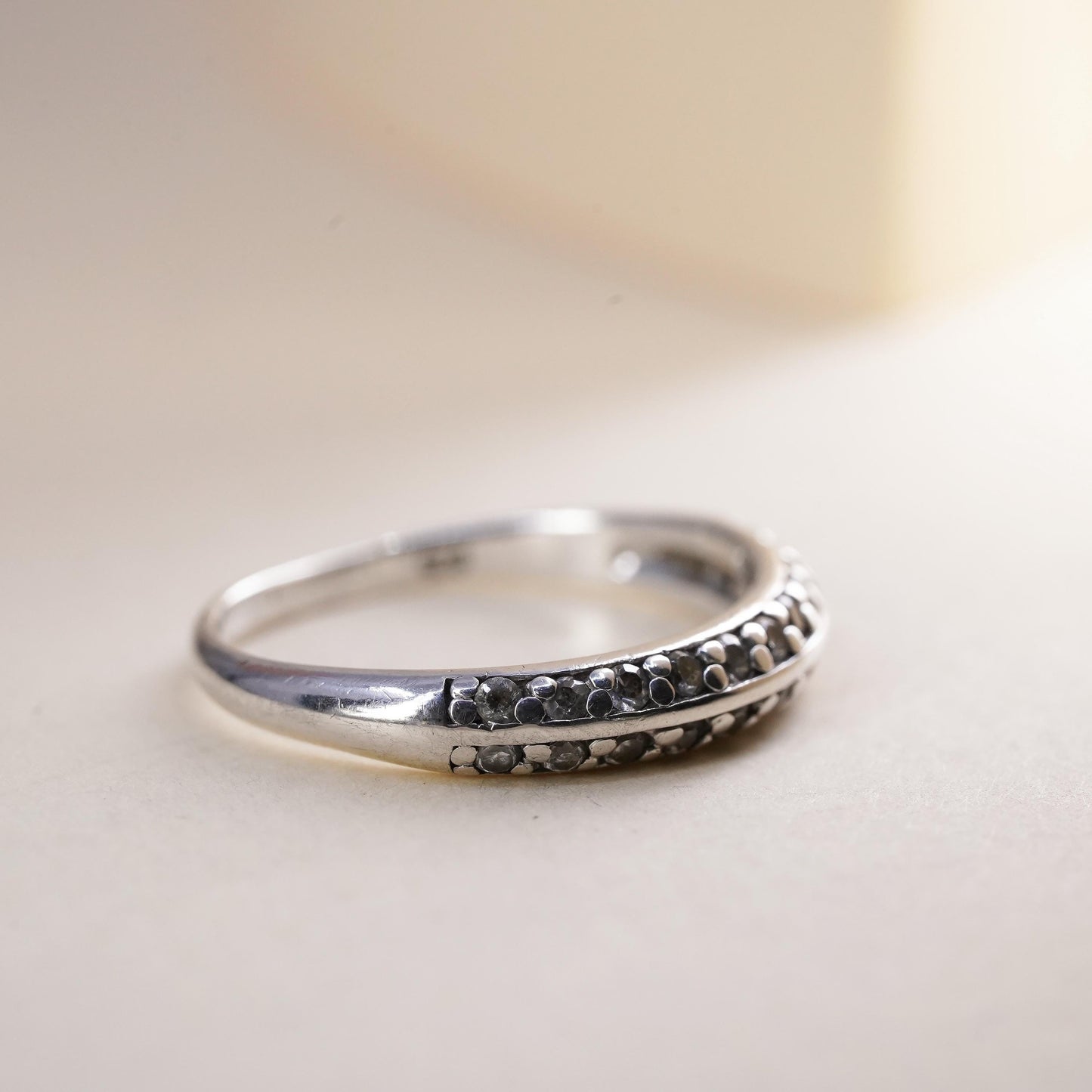 Size 7, vtg sterling 925 silver ring with cluster CZ, stackable wedding band