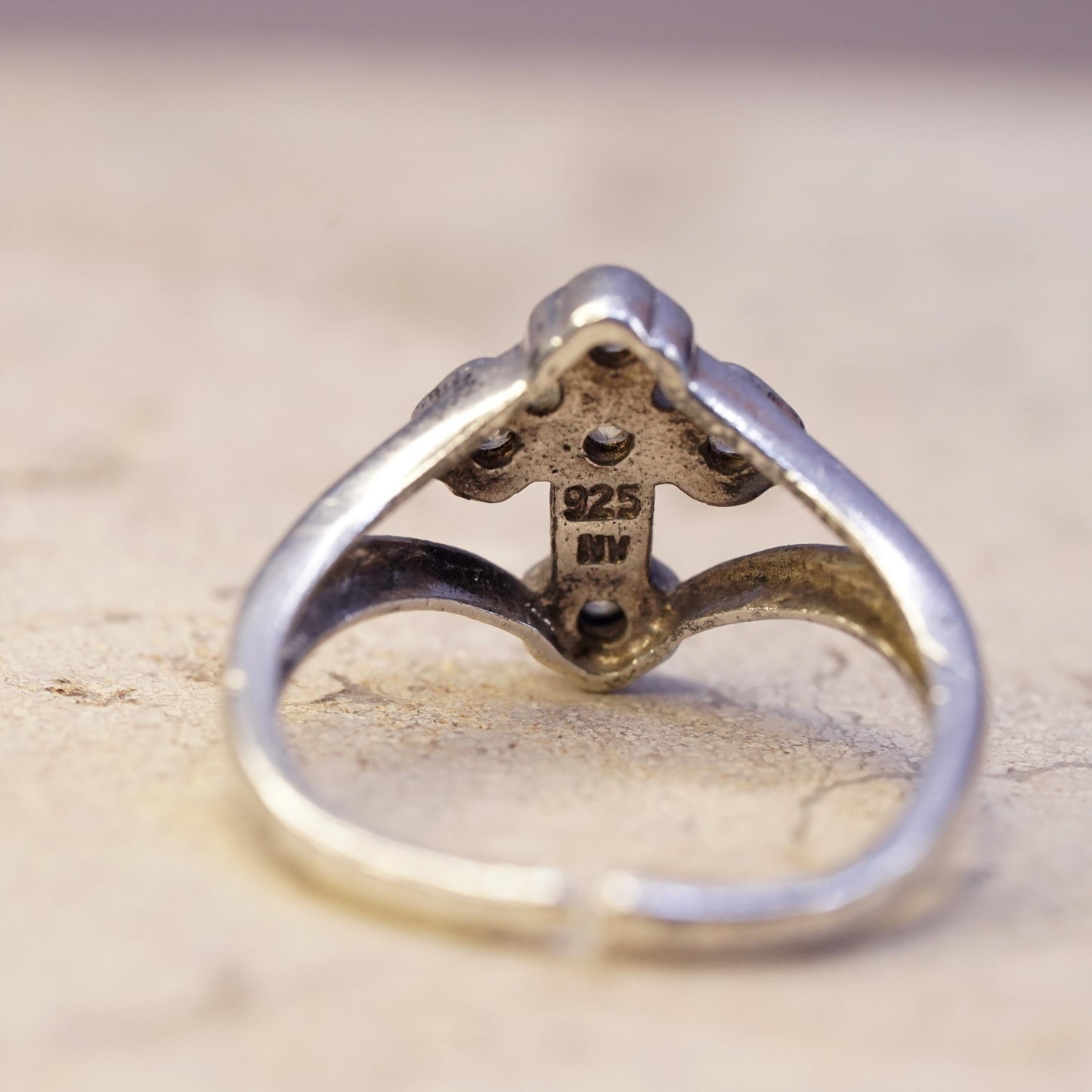 Size adjustable, vintage sterling 925 silver ring with cluster Cz, cross band