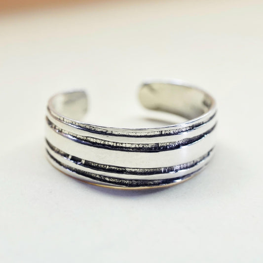Size 2, vintage sterling silver handmade ring, 925 ribbed band