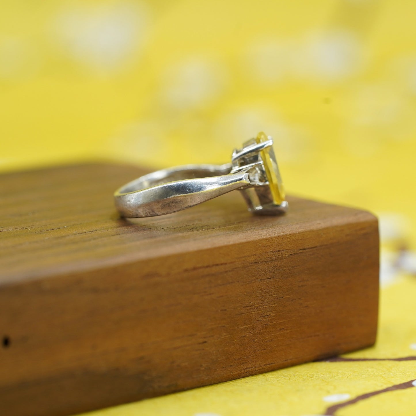 Size 8, vintage Sterling 925 silver ring with teardrop citrine and cz
