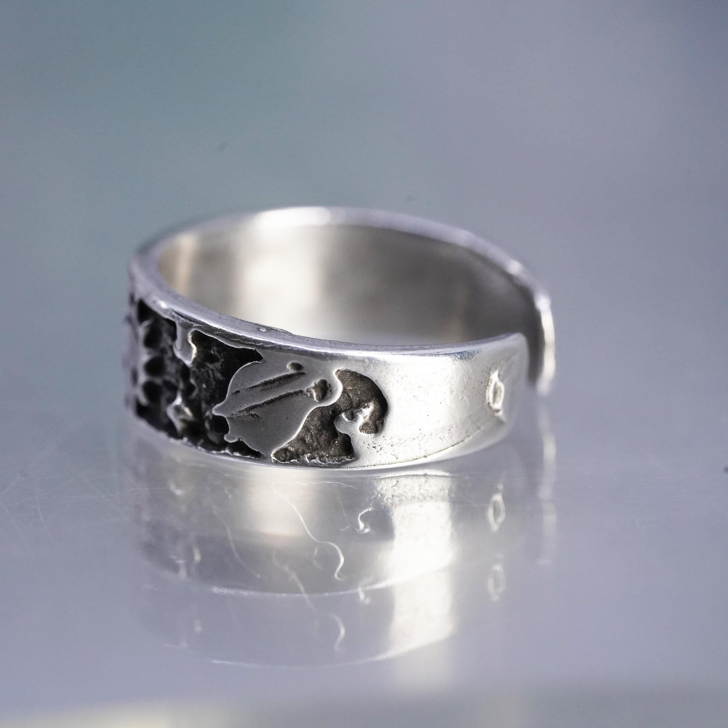 Size 2, vintage southwestern Sterling 925 silver ring, sun star moon open band