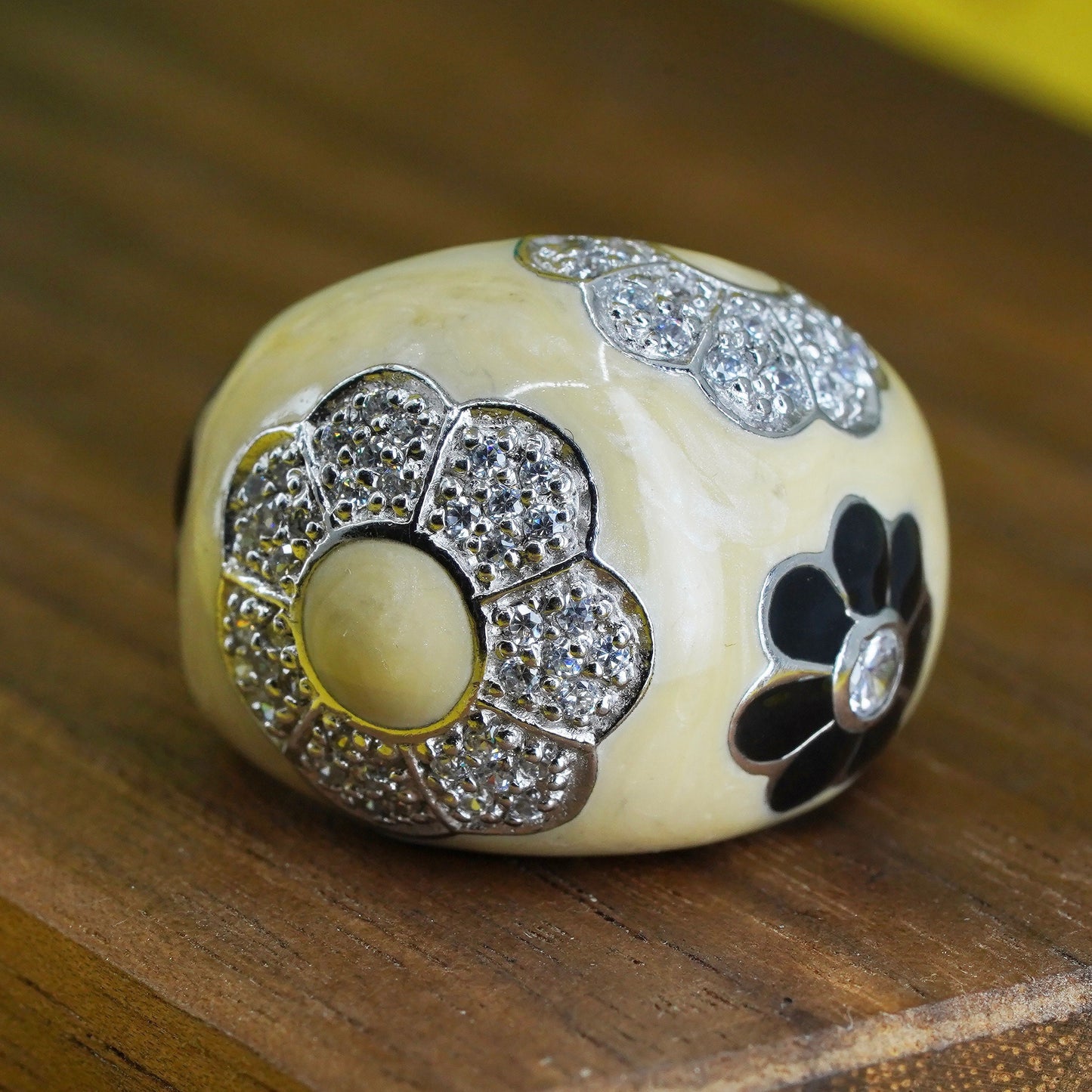 Size 7, vintage Sterling silver handmade ring, cz flower 925 with creamy enamel
