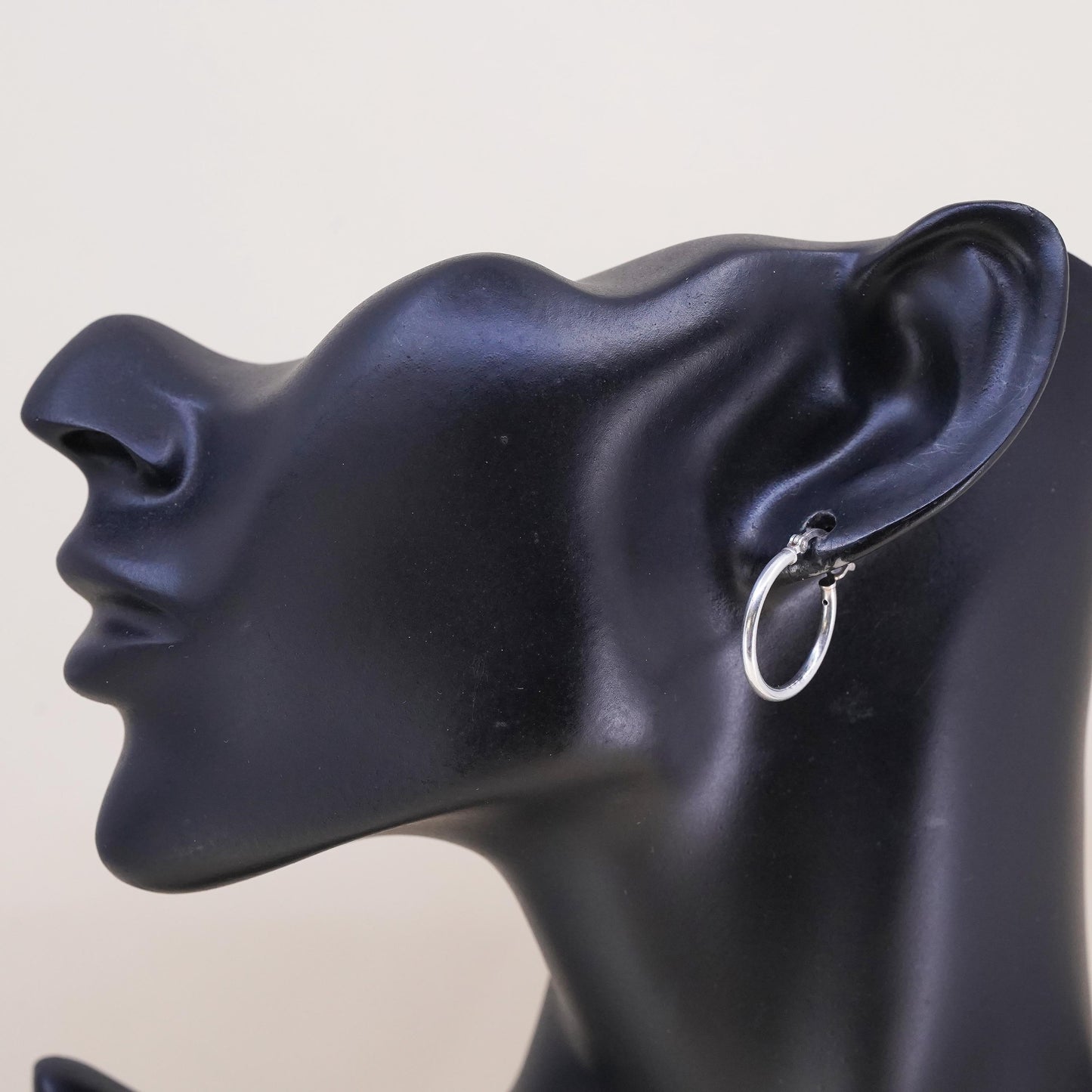 0.75”, Vintage sterling silver loop single earring, fashion primitive hoop