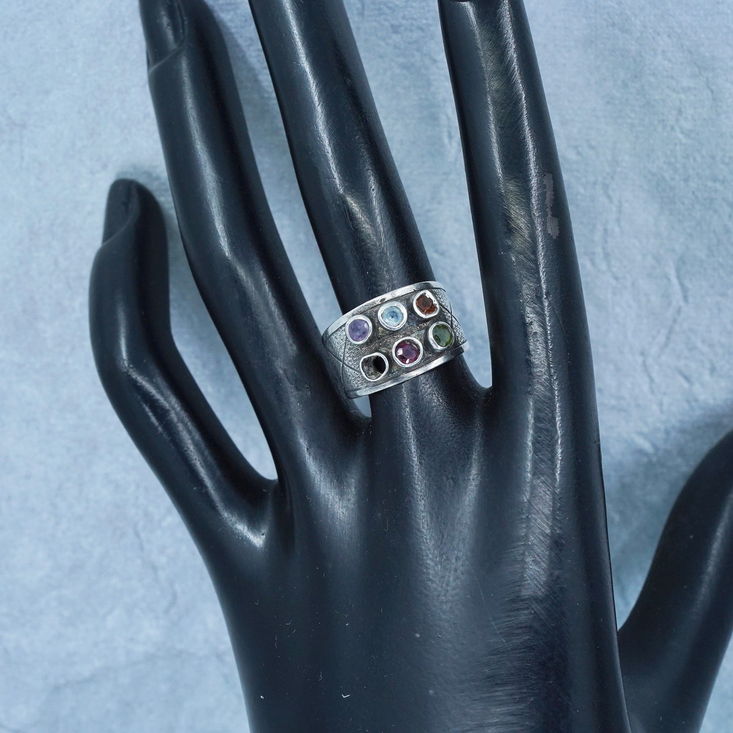 Size 7.25, Retro Ecuador 900 Sterling Silver Tribal band ring w/ garnet peridot