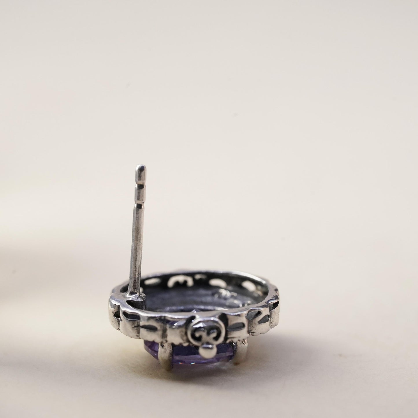 VTG Sterling 925 silver handmade stud with amethyst marcasites, single earring
