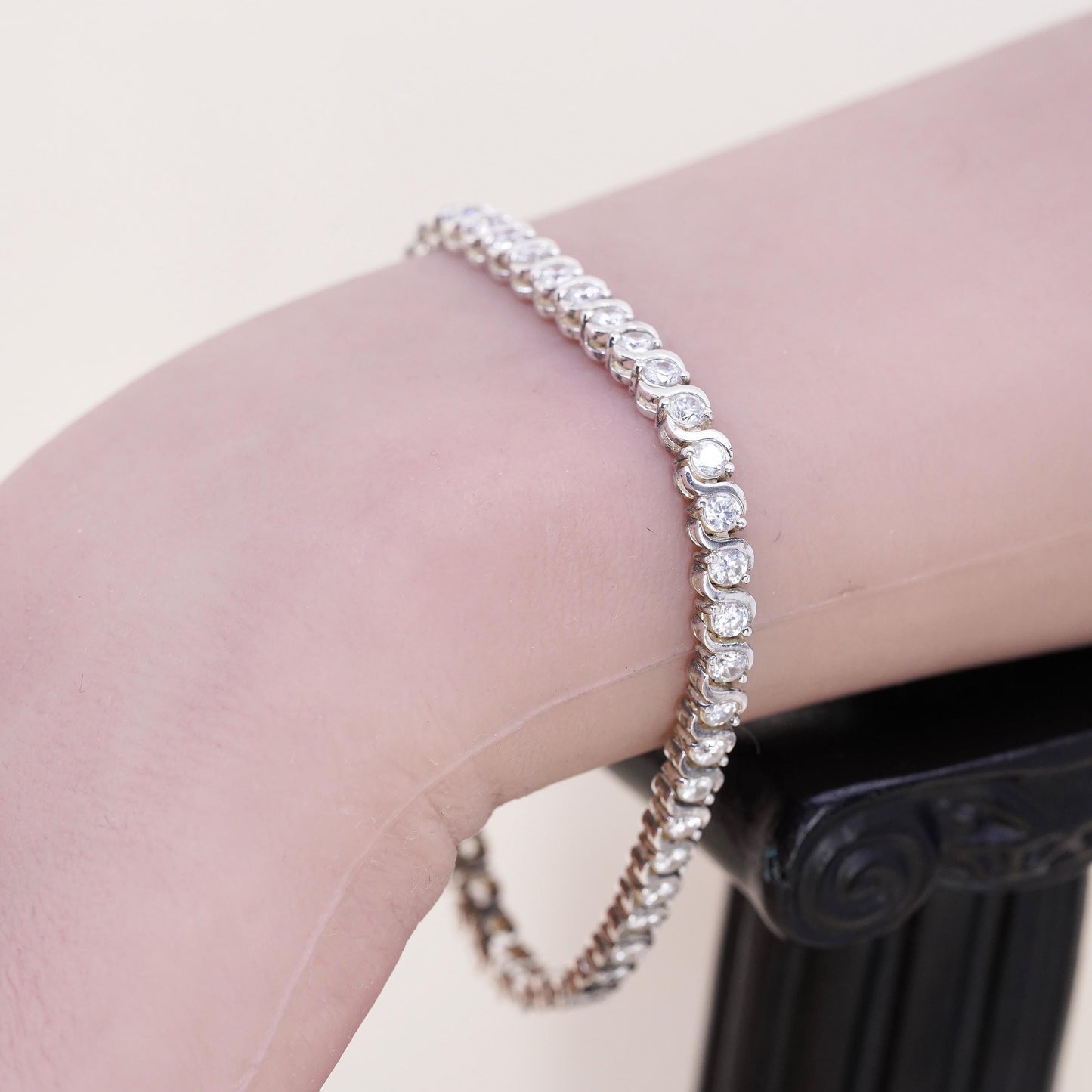 7.25", Vintage Sterling 925 silver tennis bracelet with cluster cz
