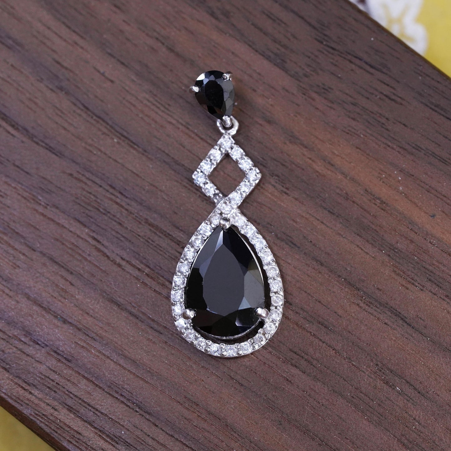 Vintage Sterling Silver 925 teardrop pendant with hematite and cluster cz