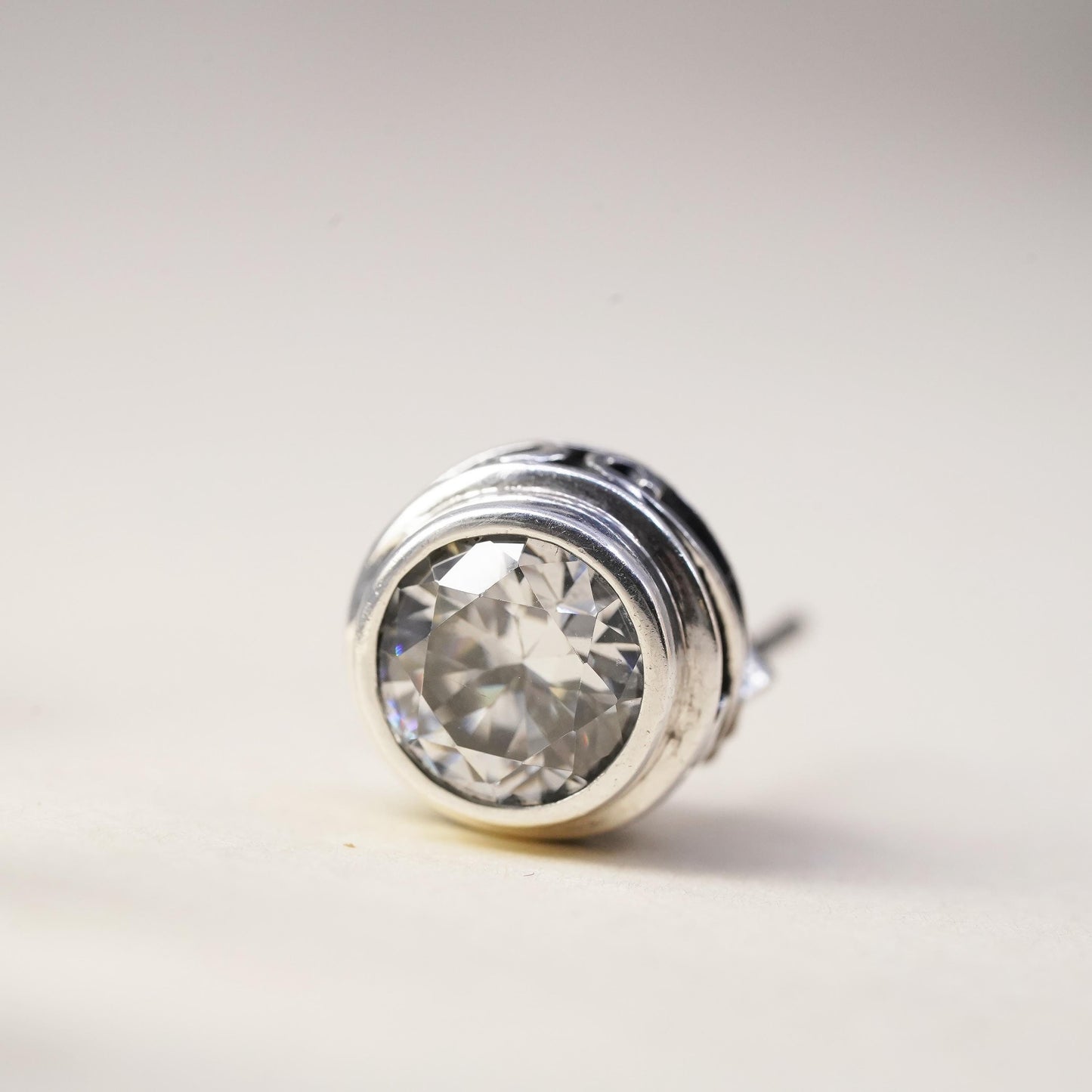Silpada Sterling Silver Bezel Set Faceted CZ Scroll Stud single earring P1232