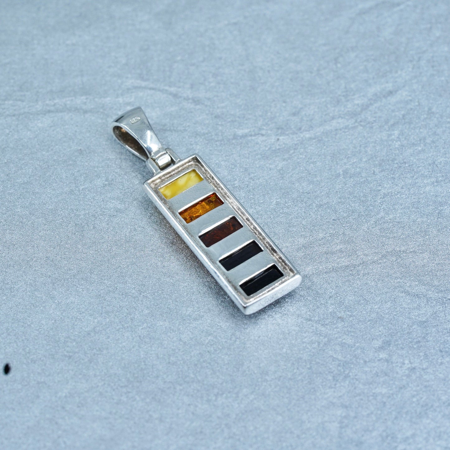 antique Mexico sterling 925 silver handmade pendant with oval amber