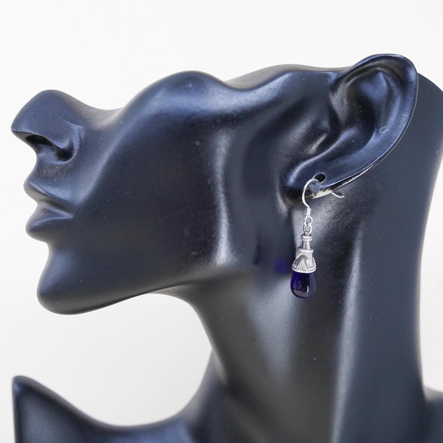 Vintage 925 sterling silver beaded textured earrings teardrop blue green glass