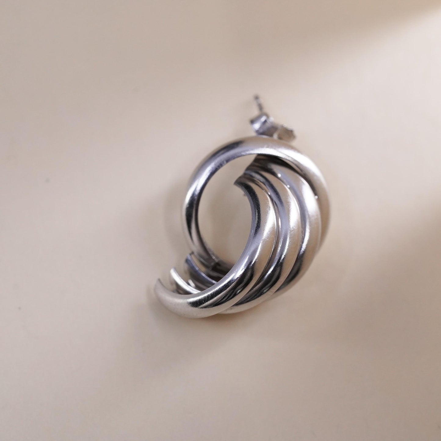 Vintage Mexican handmade single earring. Sterling 925 silver huggie stud