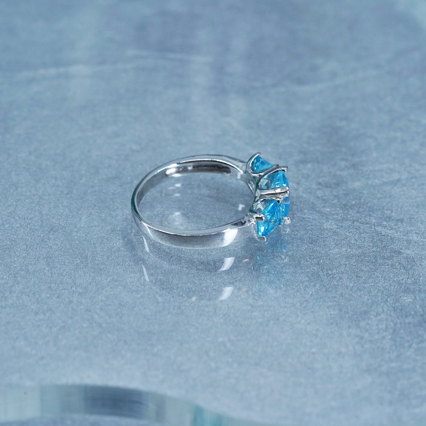 Size 4, vintage Sterling 925 silver handmade ring with blue topaz