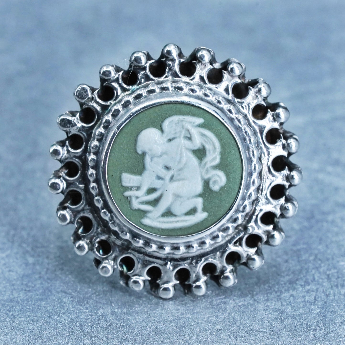 Size 6, Wedgwood England Sterling 925 silver ring with green cameo jasper girl