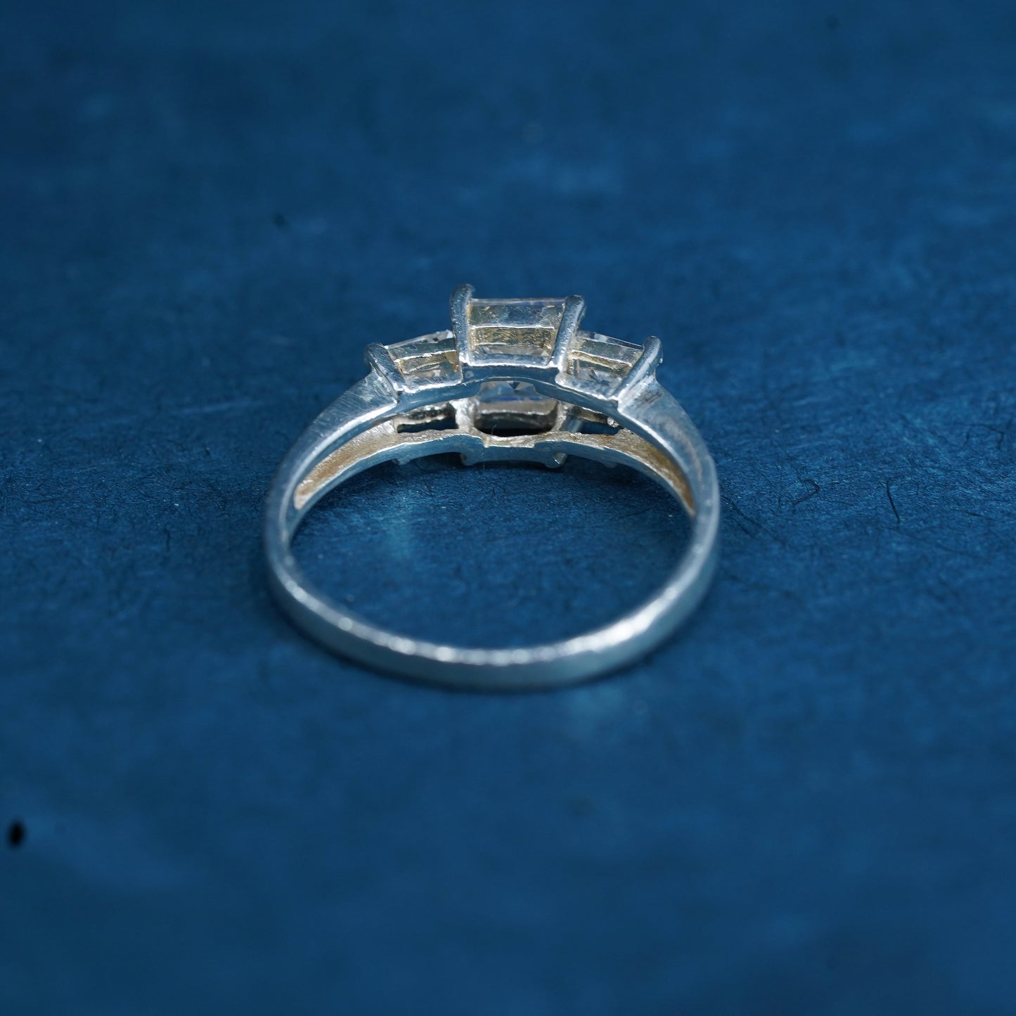 Size 9, vintage Sterling 925 silver engagement ring with cluster Cz around