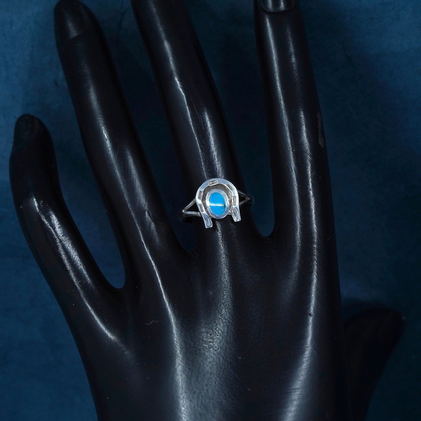 Size 7, Sterling silver ring, Native American, southwestern, 925 horseshoe band