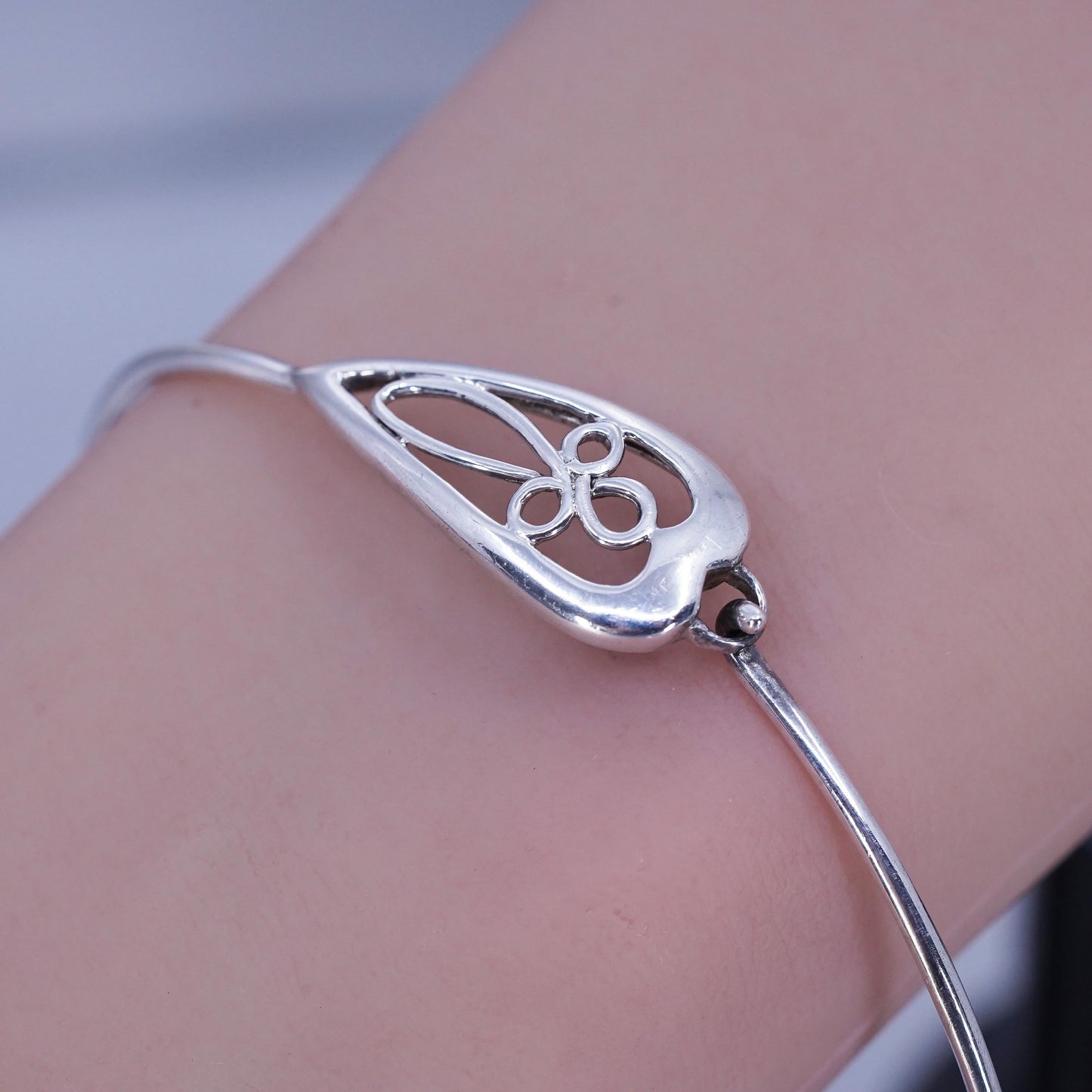 7.75”, Vintage Sterling 925 silver handmade bracelet, cross hinged bangle