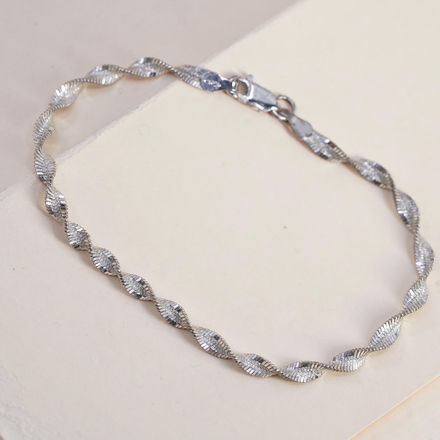 7.75", 4mm, Vintage sterling silver bracelet, 925 twisted herringbone chain