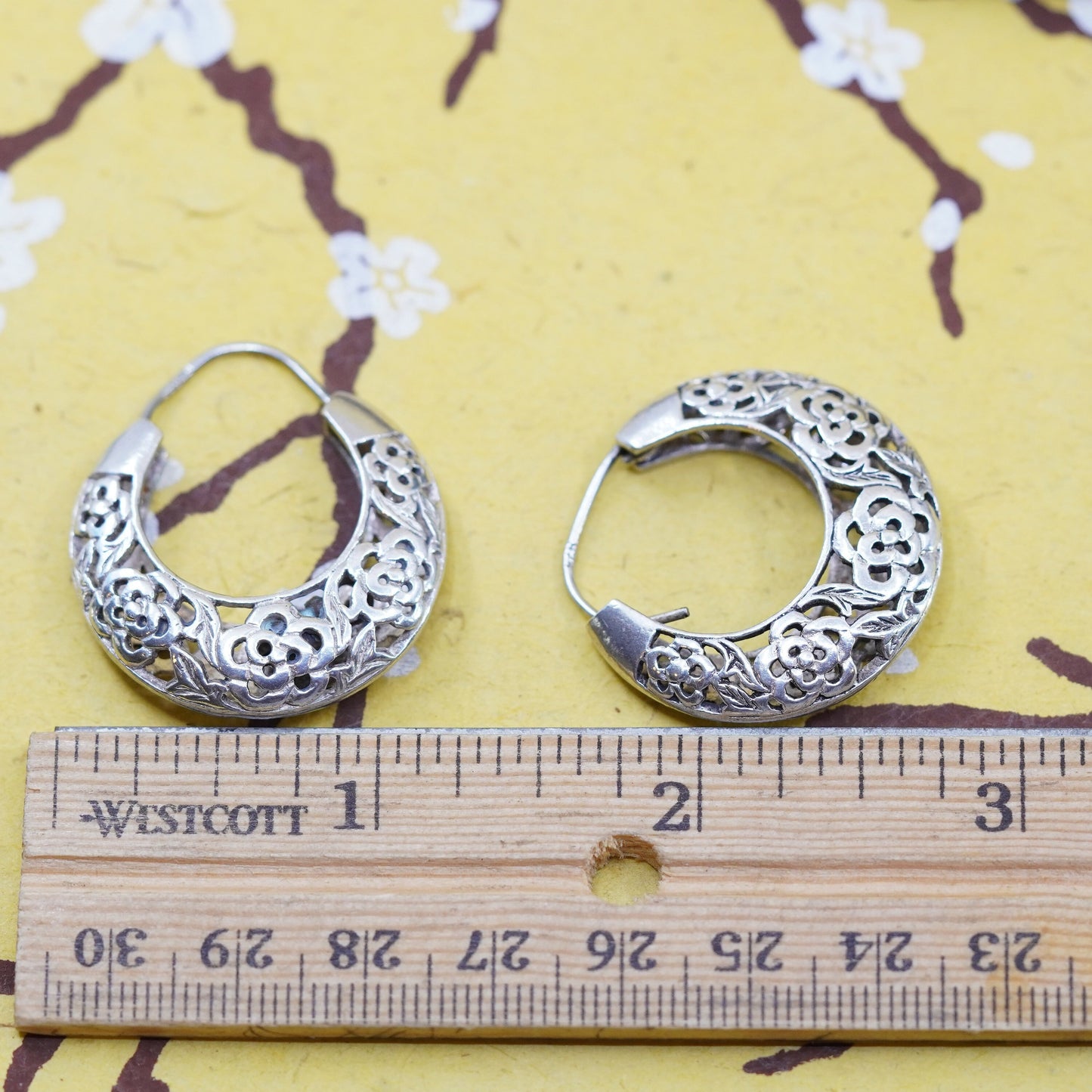 1.25”, vtg Sterling silver filigree hoop earrings, 925 handmade flower huggie