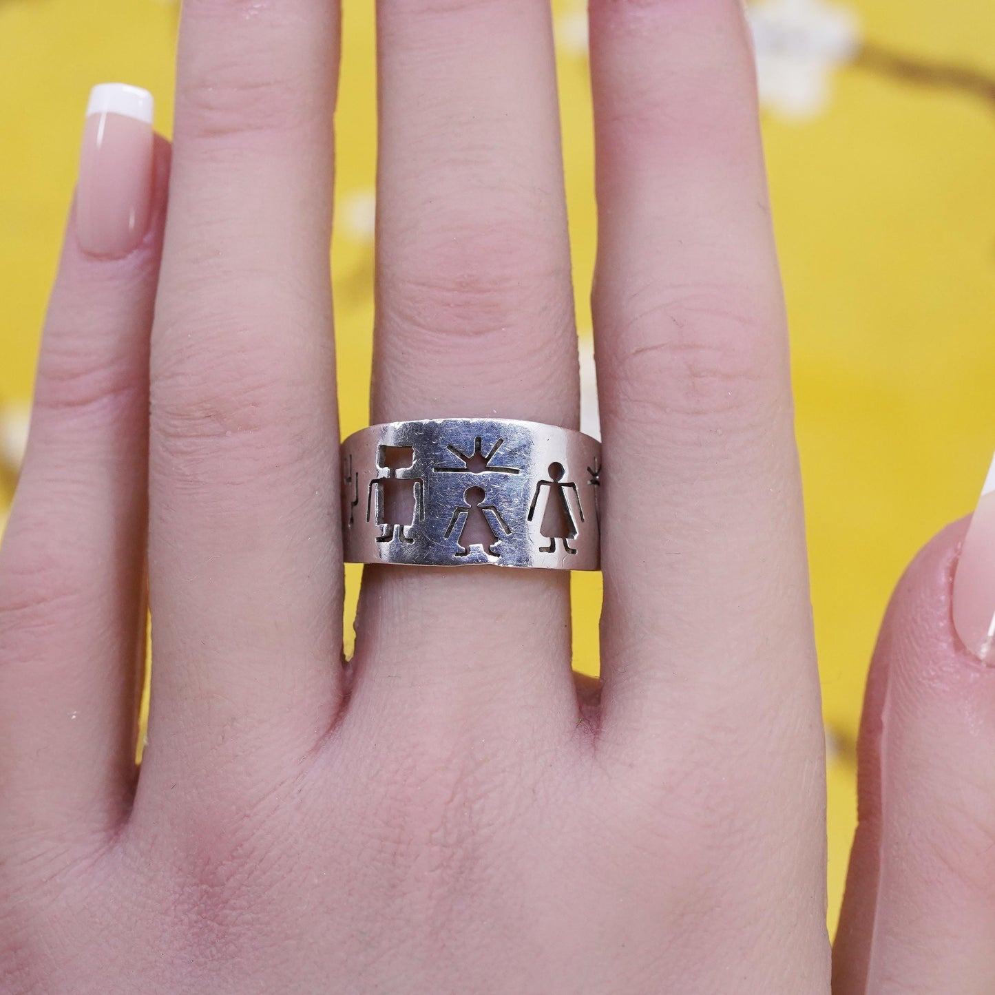 10.75, Native American Sterling 925 Silver Storyteller Ring Cutout Figures Ring