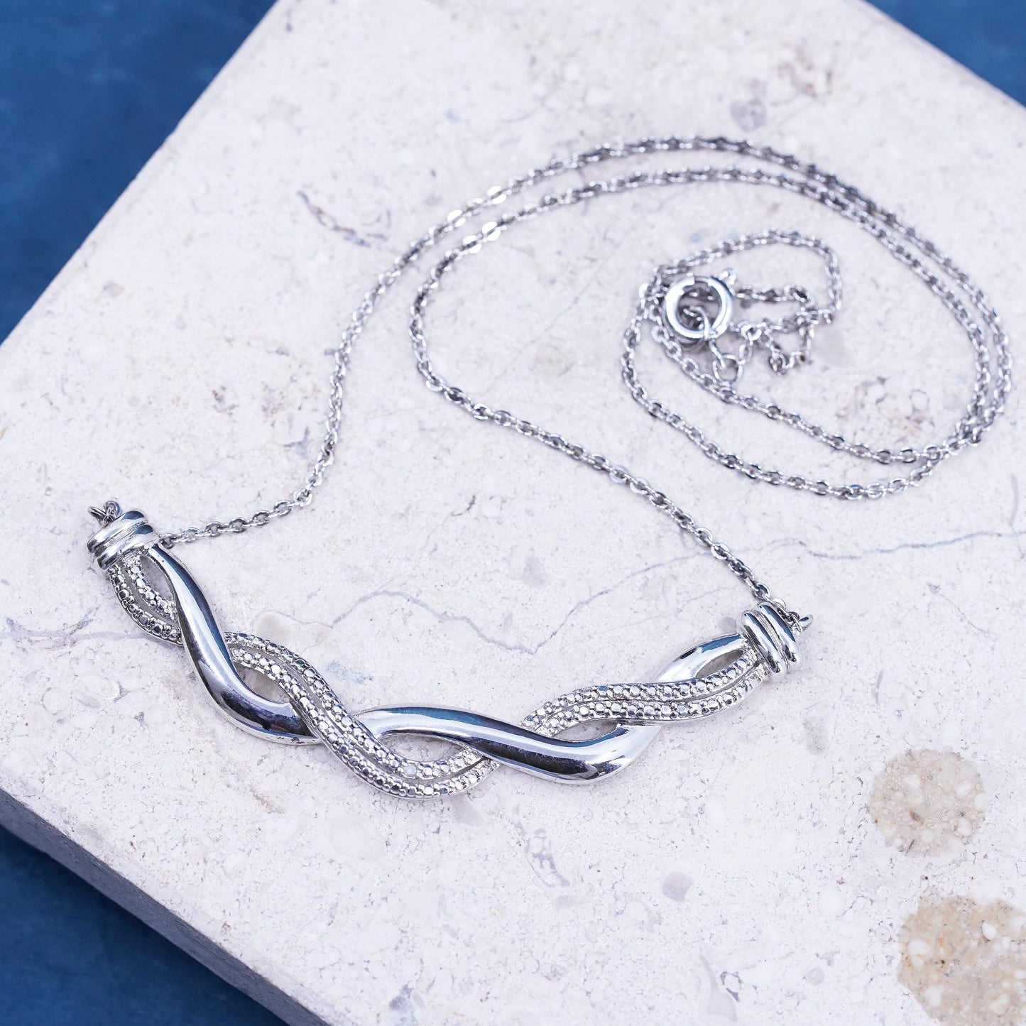 18”, vintage Sterling silver necklace, 925 circle chain with carved bar diamond