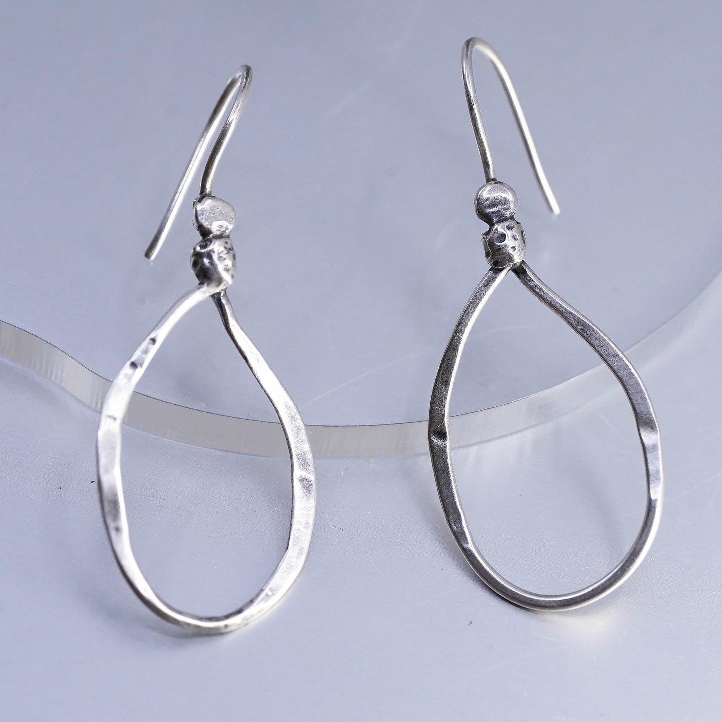 Vintage Silpada Israeli Lasso 925 Sterling Silver teardrop loop Earrings W1551