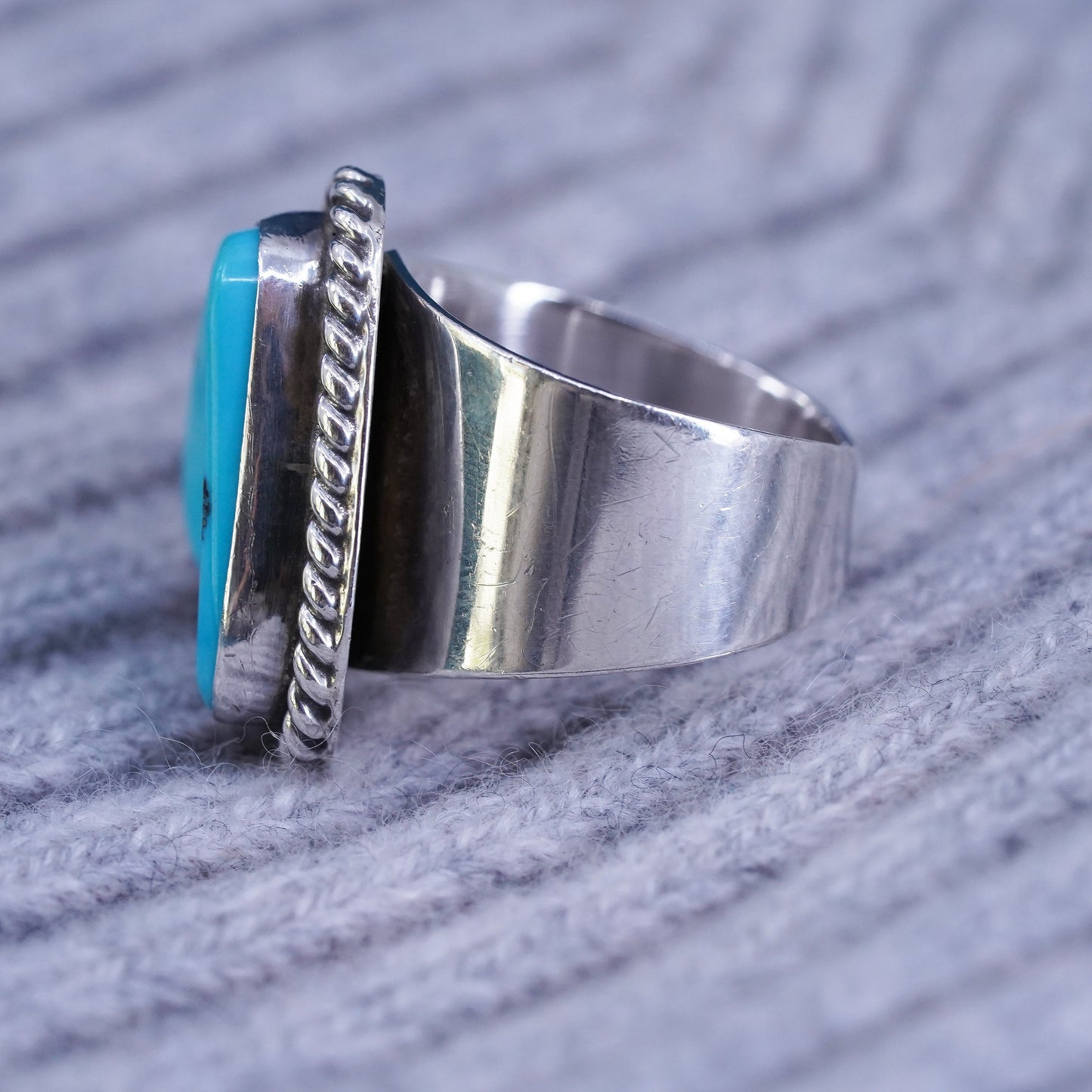 Size 10, vintage Native American Sterling 925 silver handmade ring turquoise